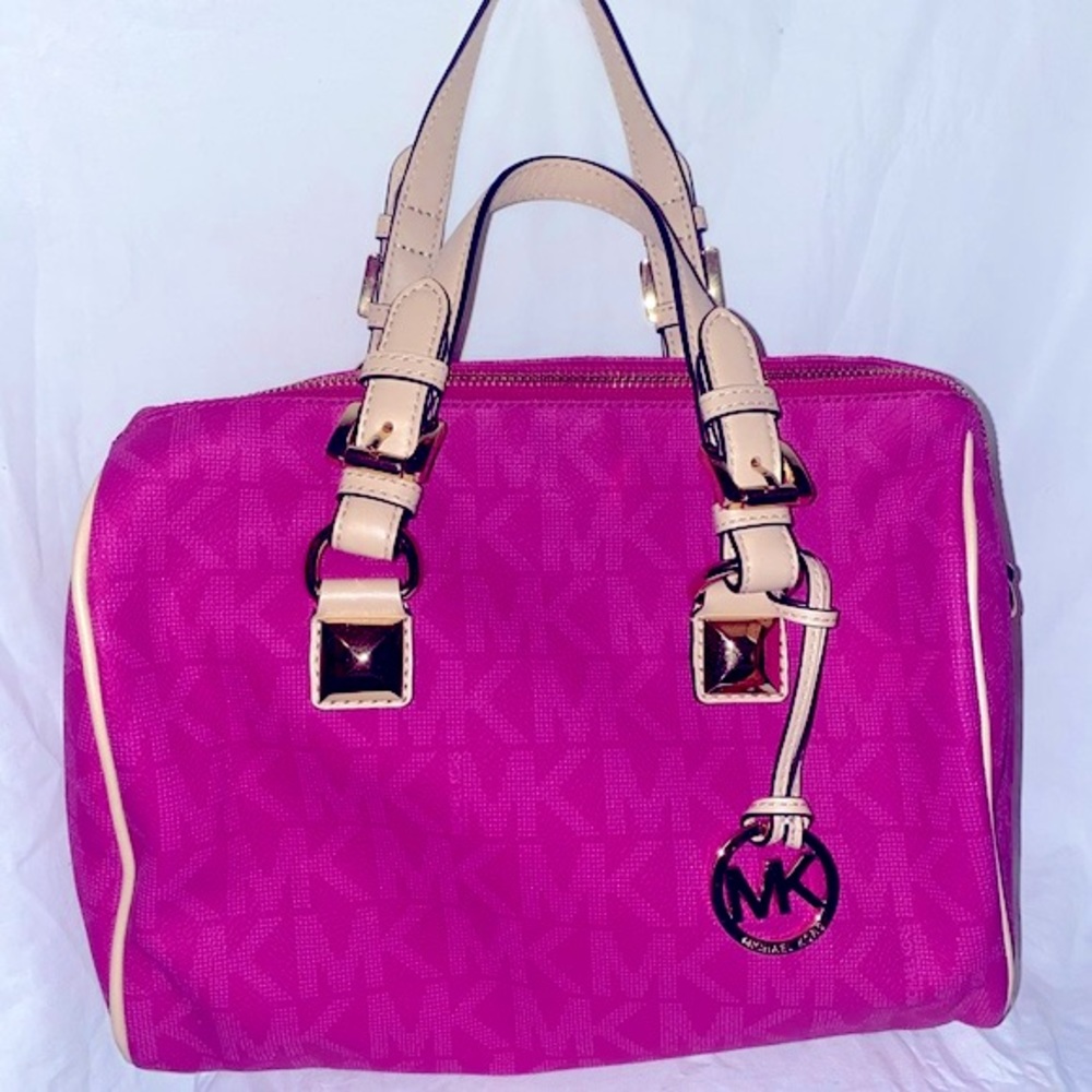Michael Kors Med Fuschia Grayson 👛